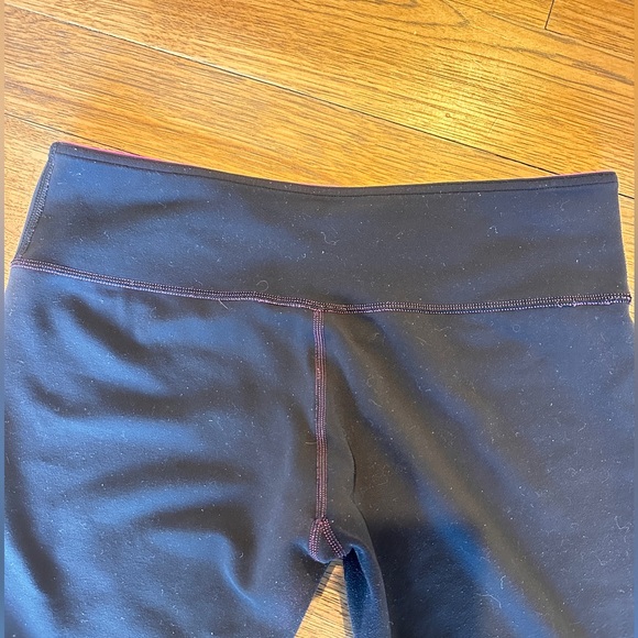 Lululemon crop legging 8 - Picture 4 of 6